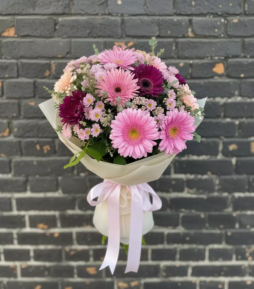 Букет цветов из: Герберы и Хризантемы в Железногорске