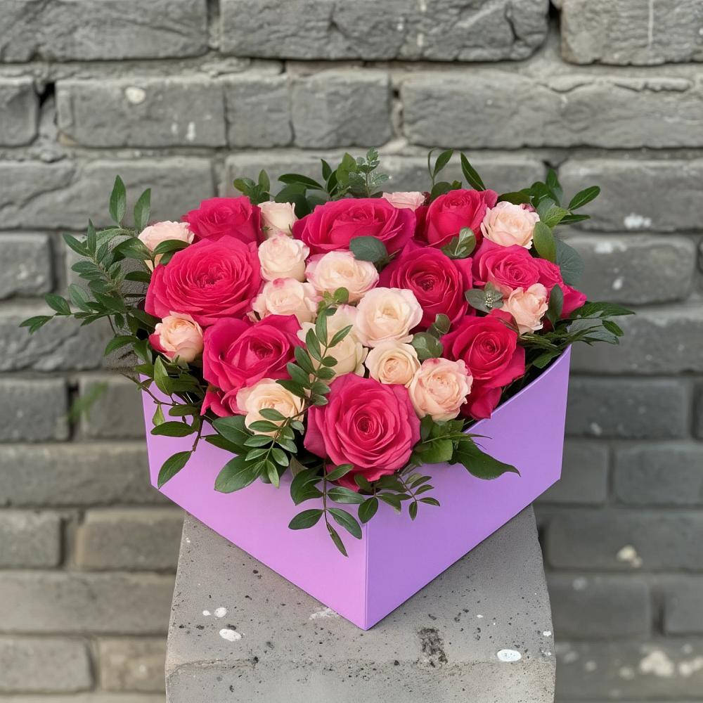 Цветочная композиция из Розы в коробке в Железногорске