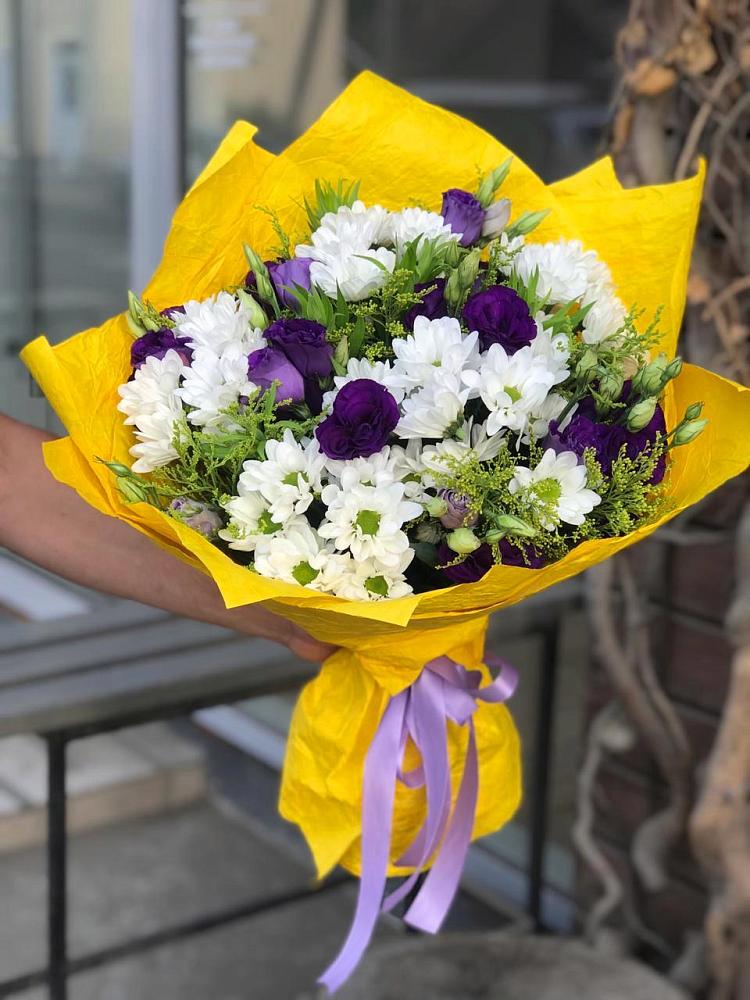 Букет цветов из: Ирисы, Хризантемы и Ромашки в Железногорске