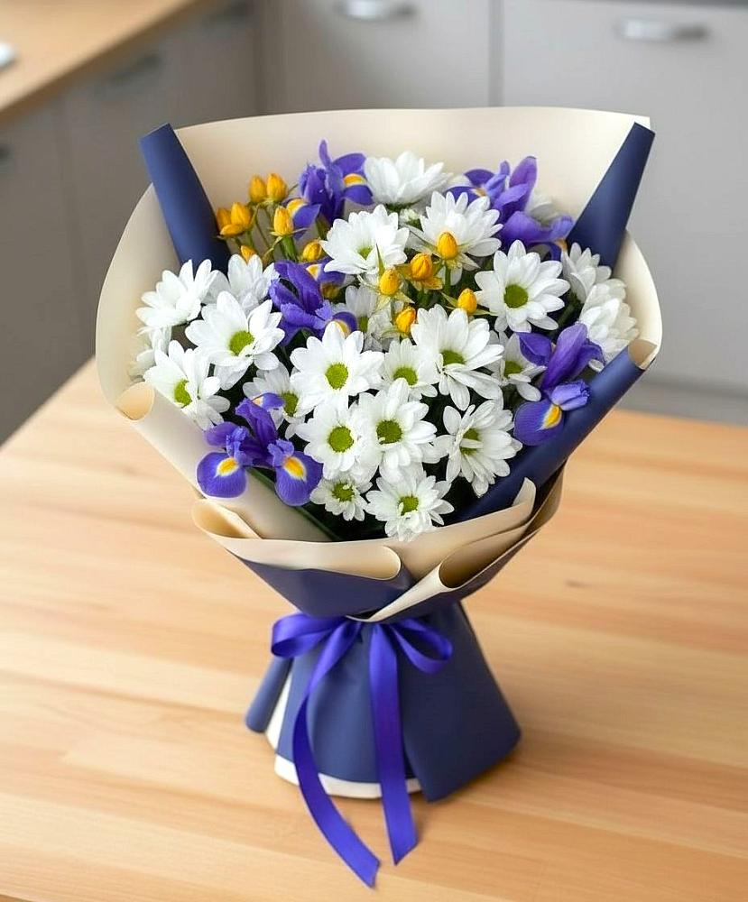 Букет цветов из: Розы, Ирисы и Хризантемы в Железногорске