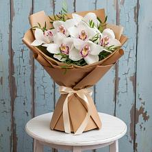 Букет цветов из:  Орхидеи и Розы в Железногорске